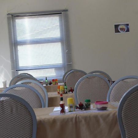 Tsumeb Guesthouse Kamho Екстер'єр фото