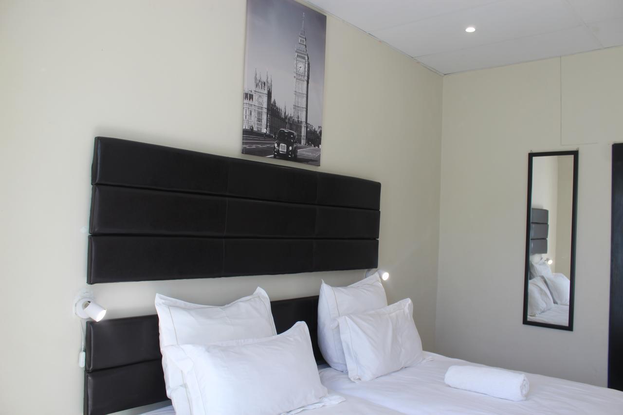 Tsumeb Guesthouse Kamho Екстер'єр фото